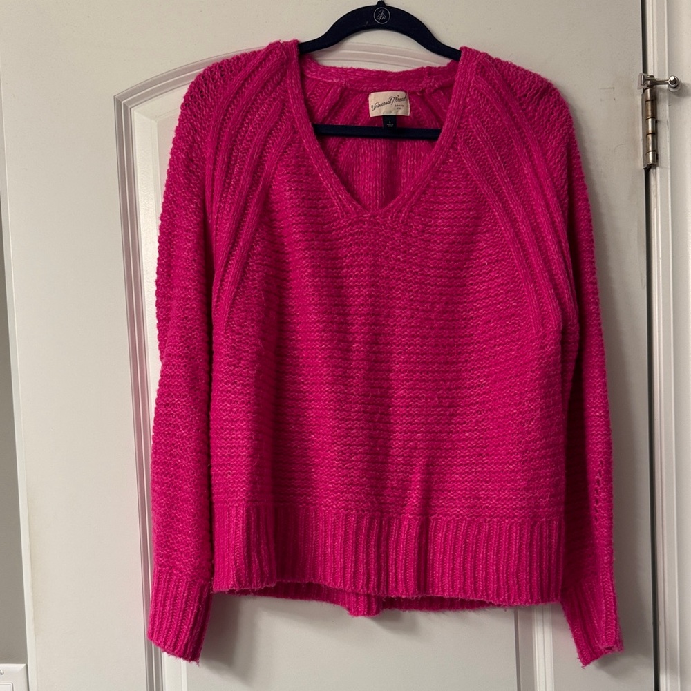 Universal Thread Pink V-Neck Sweater